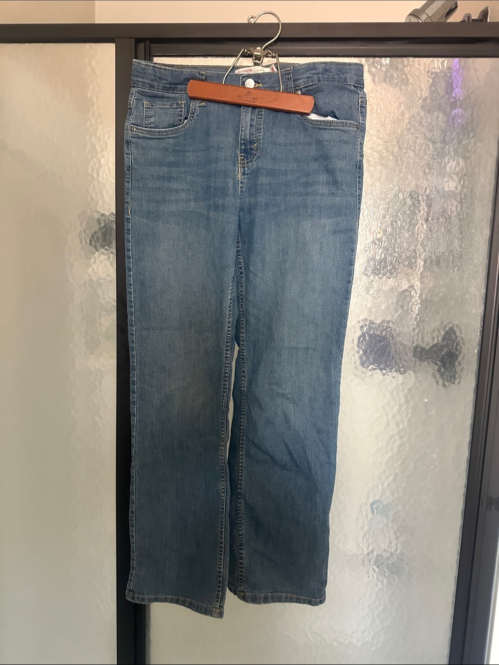 Signature by Levi Strauss Straight Leg Jeans in Light Blue Wash